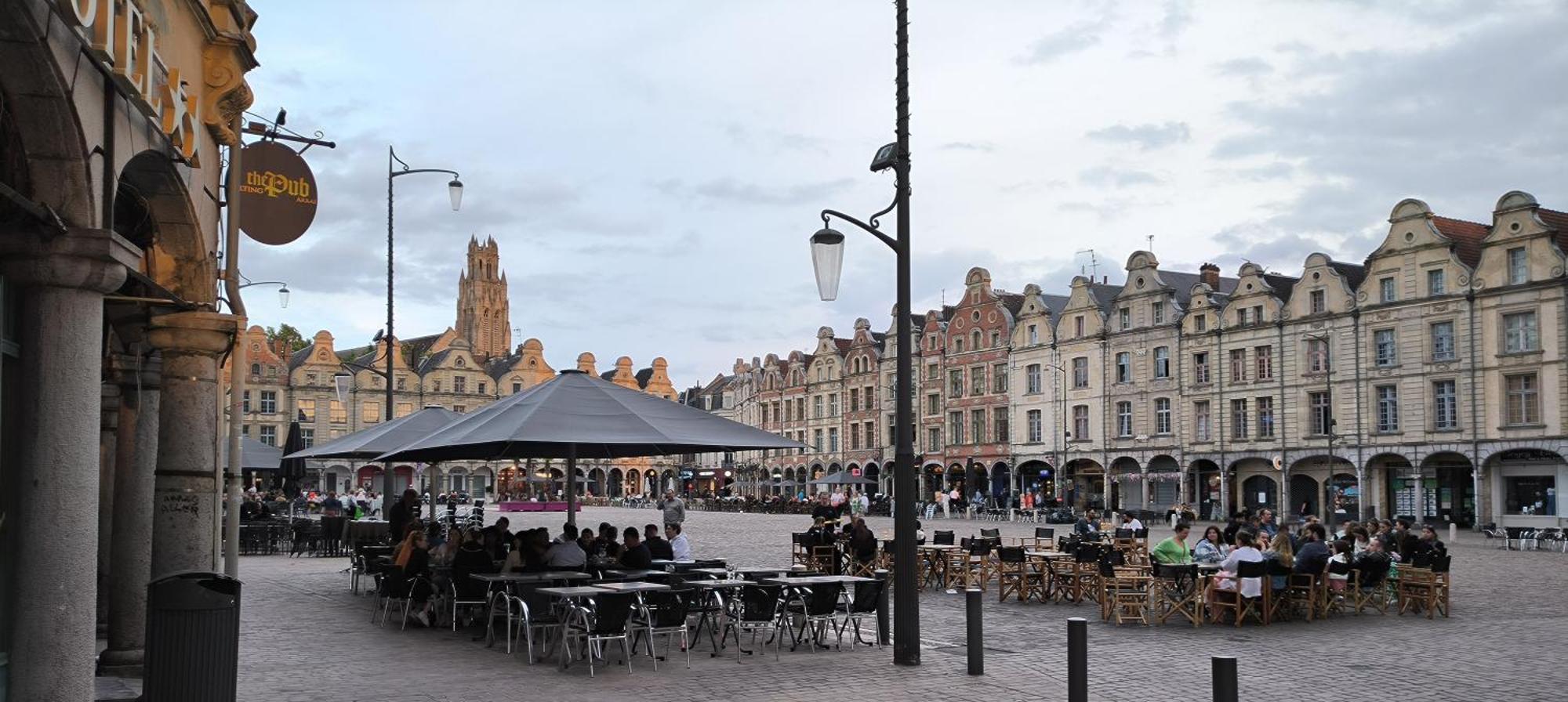 L'Appart Caroline - Proche Du Beffroi Arras Esterno foto